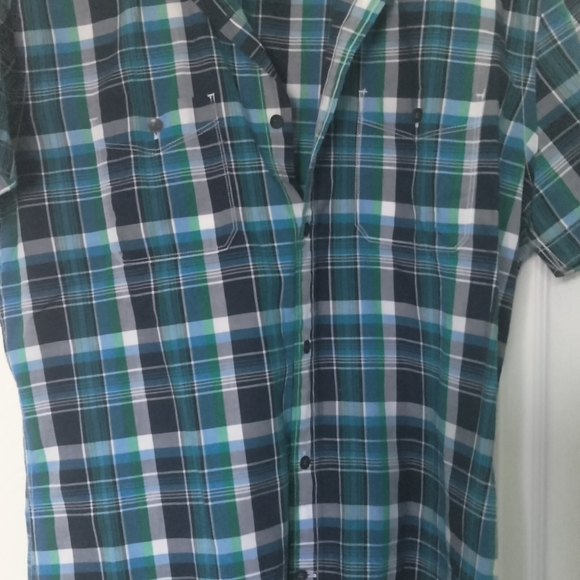 Shirt - Picture 1 of 3